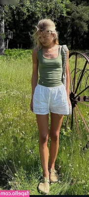 Lotta Emilie Stichler [ lotta-emilie-stichler ] - When an innocent 😇 girl just wants to study but the naughty 😈