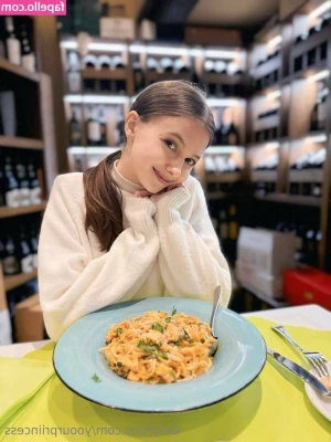 yoourpriincess - I m new here  can someone explain me Onlyfans