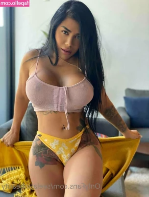 seelatinbeauty - Toes Tuesday