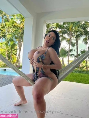 seelatinbeauty - I know you want a taste 😜