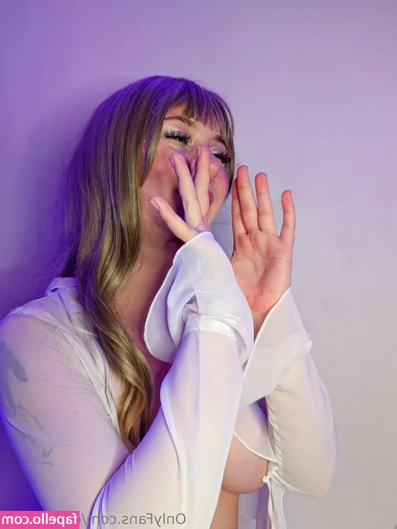 catrisemae - Hands up