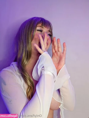 catrisemae - Hands up