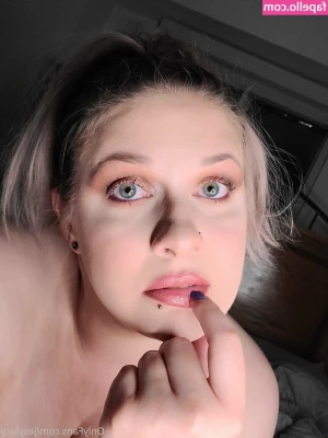 jesylucy - Morning tease