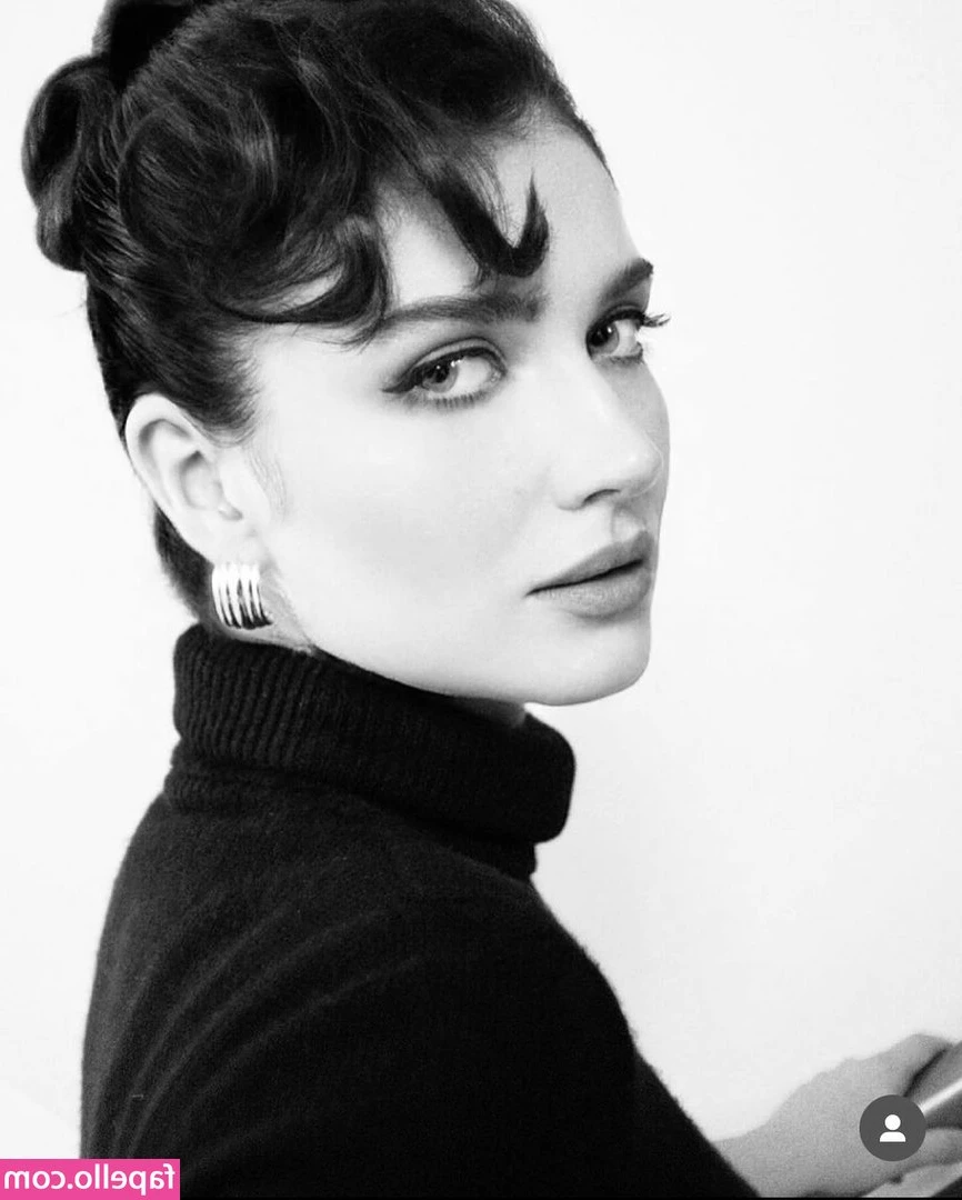 Eve Hewson [ eve-hewson ] - I need my coffee first thing in the morning. What do you need? 😋