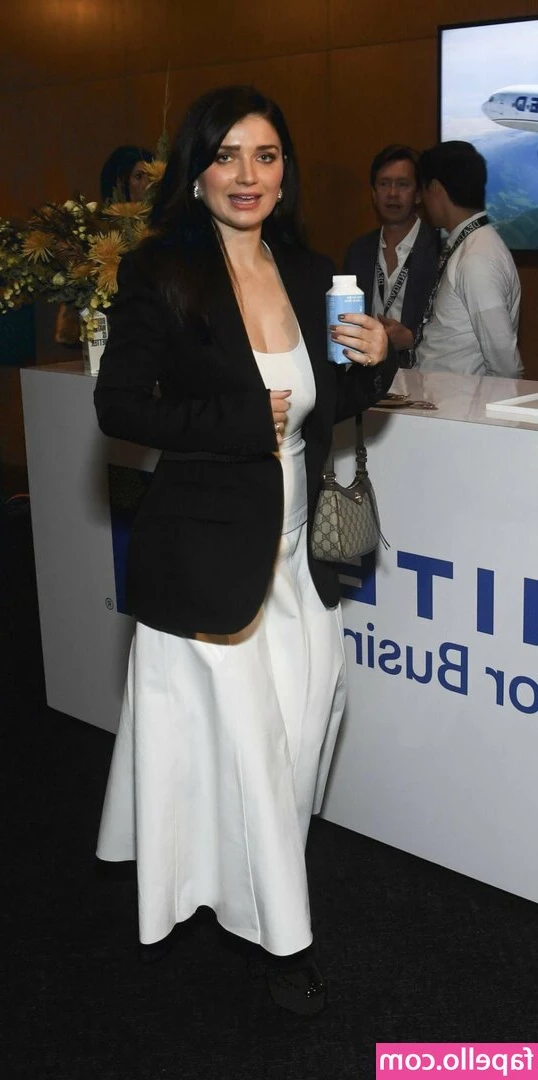 Eve Hewson [ eve-hewson ] - Feel free to message me