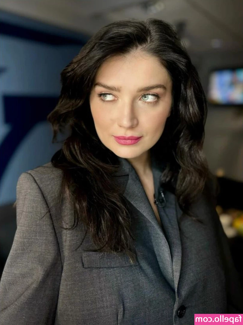 Eve Hewson [ eve-hewson ] - Starting now  Sorry it s taken me so long x x I was feeling a little