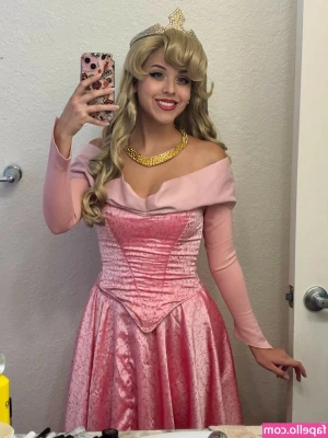Snarky Jay Cosplay [ snarky-jay-cosplay ] - online now for a couple hours
