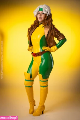 Snarky Jay Cosplay [ snarky-jay-cosplay ] - Long day at work time for a shower