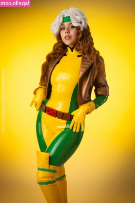 Snarky Jay Cosplay [ snarky-jay-cosplay ] - Bored in the house  In the house bored