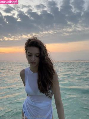 anastacia0101 - Trying to do hot girl things tonight
