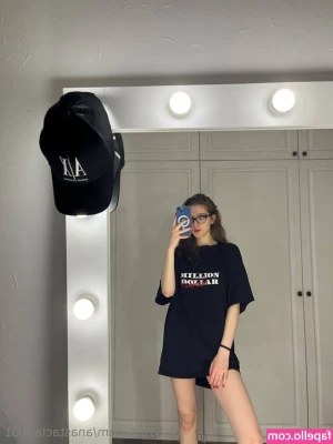 anastacia0101 - Unlock the screen to see a stripper I made for you with 100  explicit