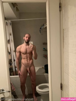 nakedgamerfree - [insert face here] #assworship #skintight