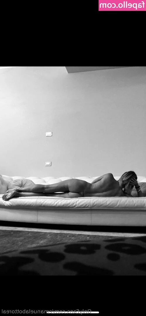 Emanuela Botto [ emanuela-botto ] - Who wants to help me go on a trip around the world like seriously...