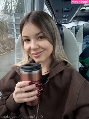 abby_chase [ abby-chase ] - Squirting in jeans - is it a good idea to make everything so wet