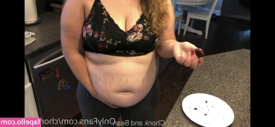 chonkandbean - Tits out 🍒