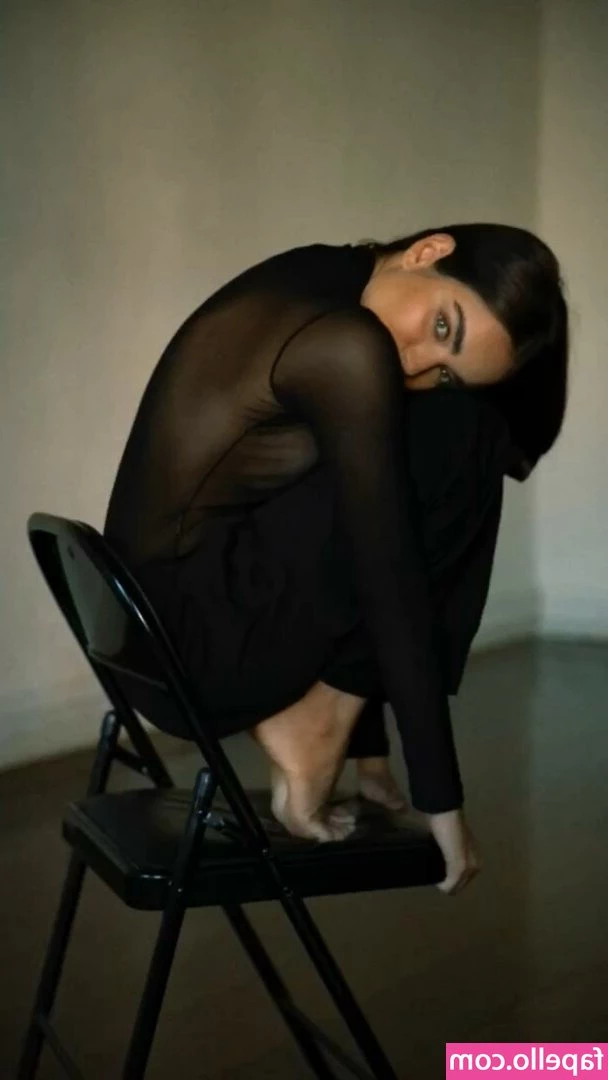 Camila Mayrink [ camila-mayrink ] - Me preparando para comer muito este final de semana. Who wanna a date