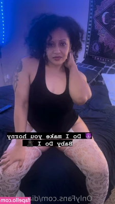 dianasolei - Anyone else like running around and flashing their titties