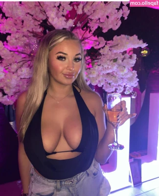Tasha Moore [ tasha-moore ] - Gift from a fan   go to my wishlist