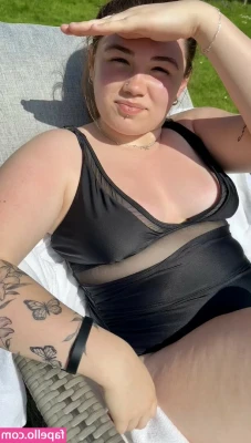 Nicole Dyer [ nicole-dyer ] - #BlowingTheBoss  How bad do you want to see how I drained my Boss'