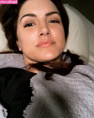 Gina Carano [ gina-carano ] - Tapping you to sleep x Shhhh just relax and rest. It's time for you
