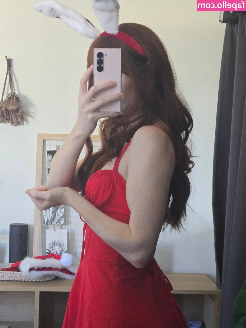 DeadlyKitten's Kofi [ deadlykitten-s-kofi ] - Charm is lightness of feeling, just as grace is lightness of