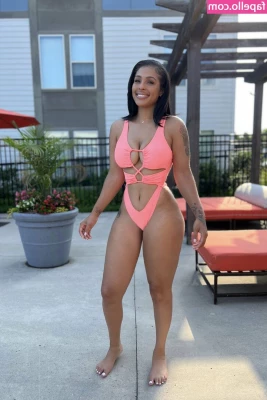 Jasmine Grenaway [ jasmine-grenaway ] - I got down and dirty with this hottie...peeled off our clothes so you