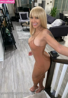 Jasmine Grenaway [ jasmine-grenaway ] - Do I have your attention 😈