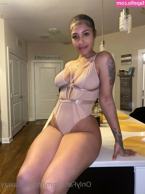 Jasmine Grenaway [ jasmine-grenaway ] - Happy Friday  Need anything cleaned  hehe