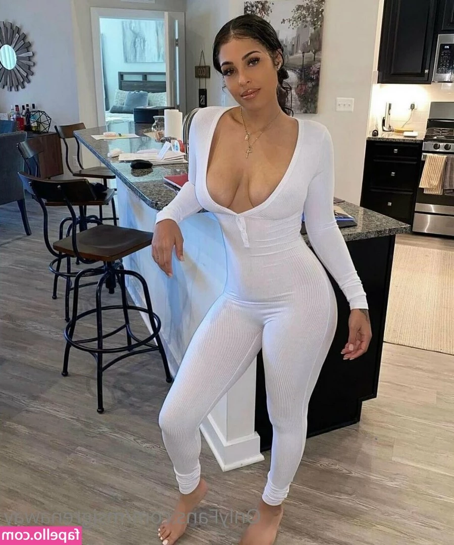Jasmine Grenaway [ jasmine-grenaway ] - Hey baby  X