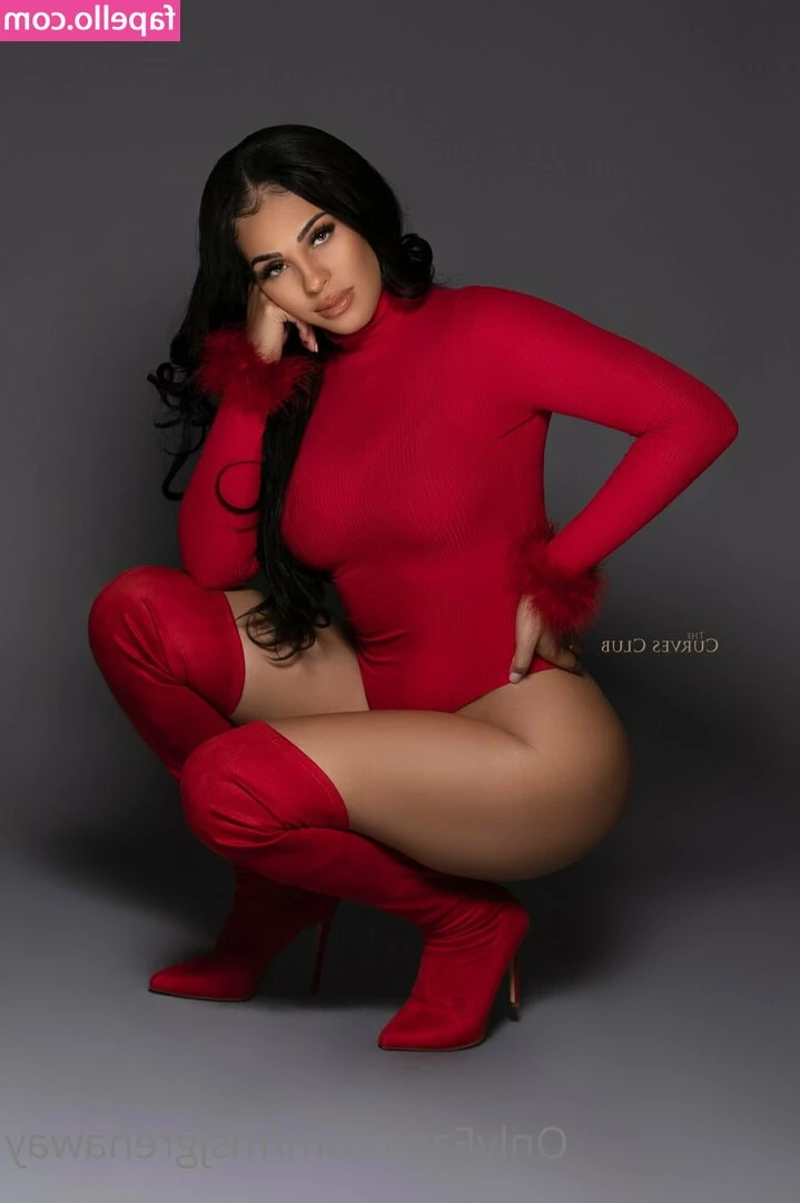 Jasmine Grenaway [ jasmine-grenaway ] - I love this new bodysuit! Hmmm, should I add some ropes? Happy Sunday