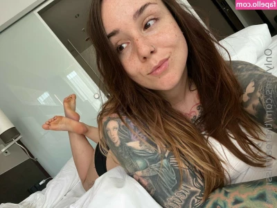 Missrage - sunbathing