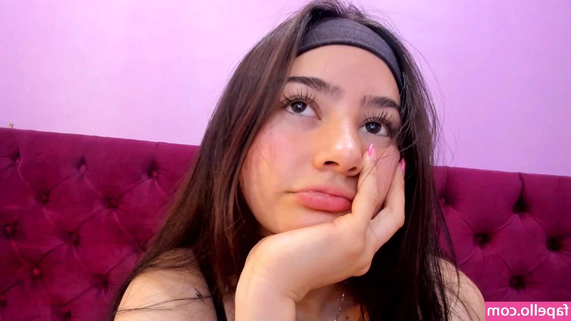 Alejita699 - Let's skip class and get naughty 😈