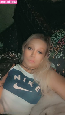 skyestarr0507 - taking a bath  I wash my hair  clean my face  and soap up my body -