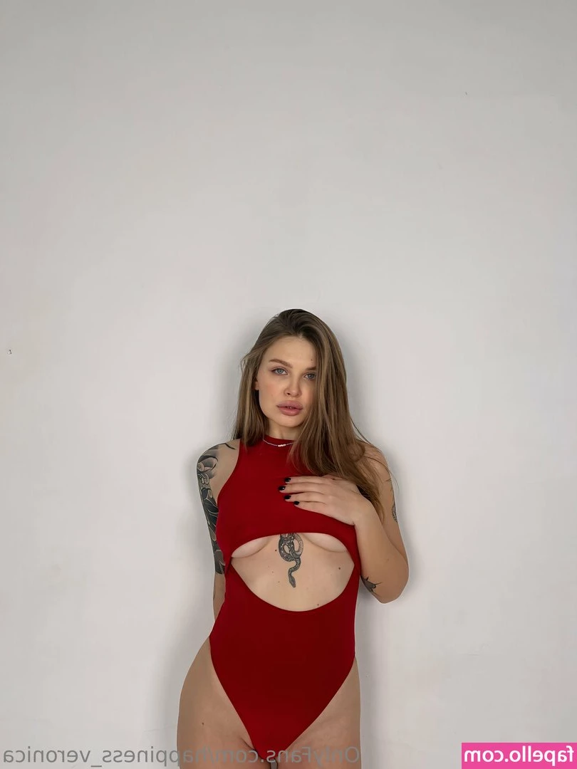 happiness_veronica [ happiness-veronica ] - I need your naughty hands on my hot naked body🍑🌸 now.