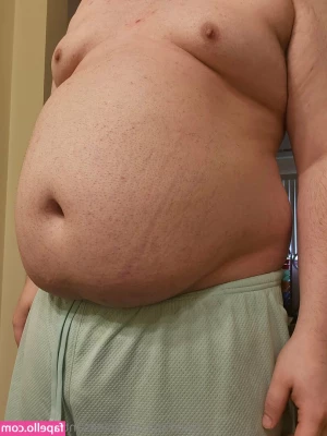 pleasantlyplump77 - Egg nog - I love being covered in food & making a mess. What do