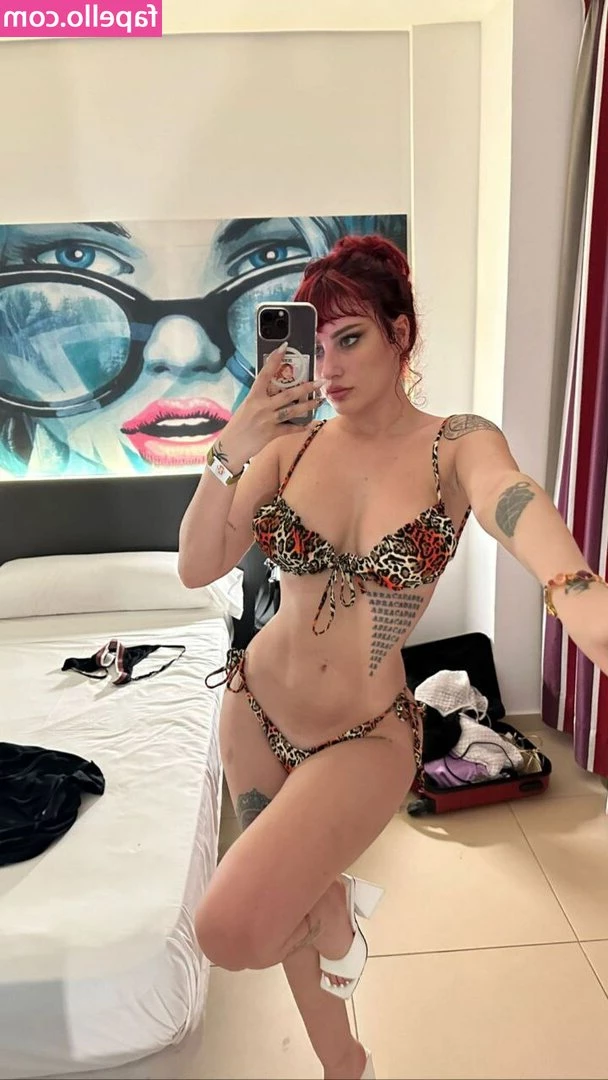 Merisiel [ merisiel-2 ] - Just a sneaky pic for Tits out Tuesday