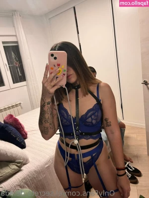 Elsecretodeada - A sexy photoset, full face makeup in one of yalls favorite lingerie