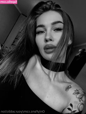 trishaschneider - Check your dMS for a sexy video