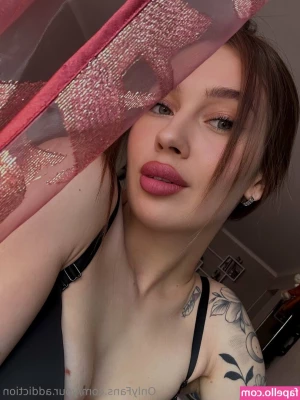 trishaschneider - Want to get dressed with me this morning