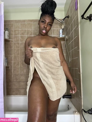 samira_0825 [ samira-0825 ] - Whipped cream! Don't say I don't listen