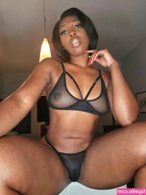 samira_0825 [ samira-0825 ] - Bikinis are always fun
