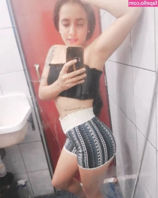 Veronica Boyer [ veronica-boyer ] - ✨Draining each other’s hogs 💦👅 Here’s a hot video of me