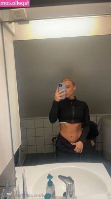 lilyxrainvip - Hello my loves  waiting to see my hot content