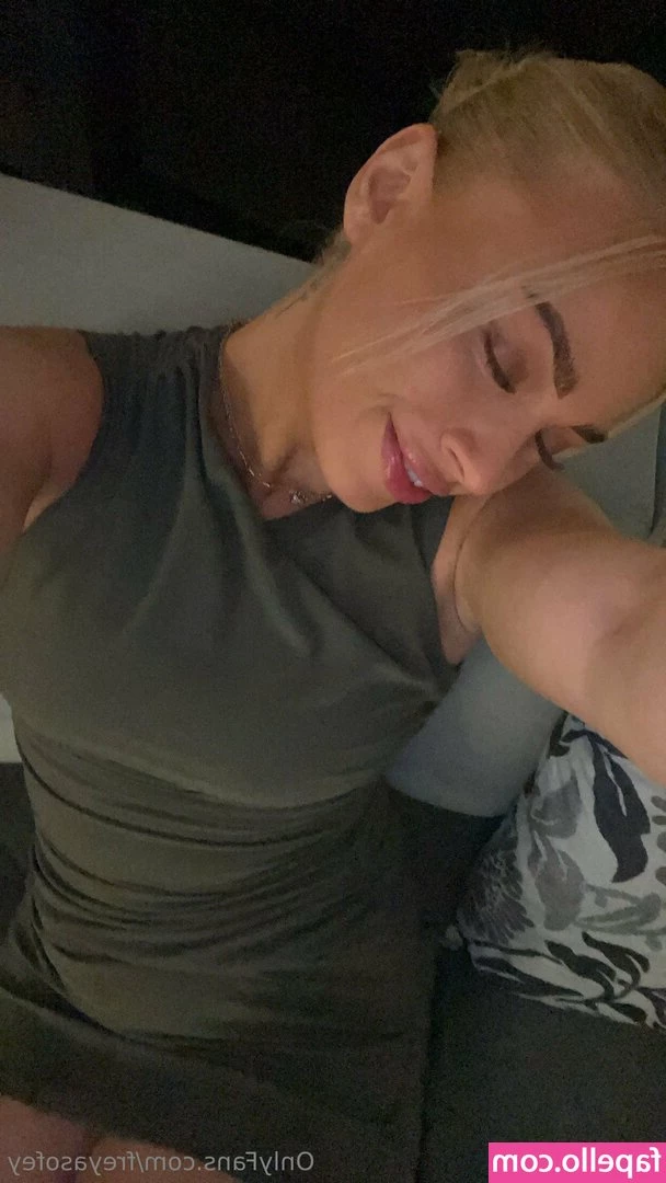 lilyxrainvip - Be my home gym buddy  https onlyfans com 16552178 kyngprintz