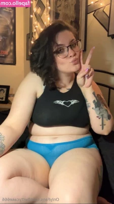 bettycake666 - Stuffing and smoking - 4/6