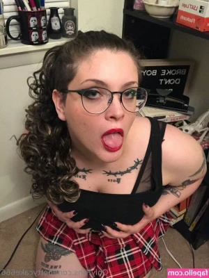 bettycake666 - Sucking his dick until he came