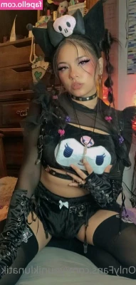 Youniklunatik - Doing a Bikini of the day on my IG and Tiktok  Lmk what you think   