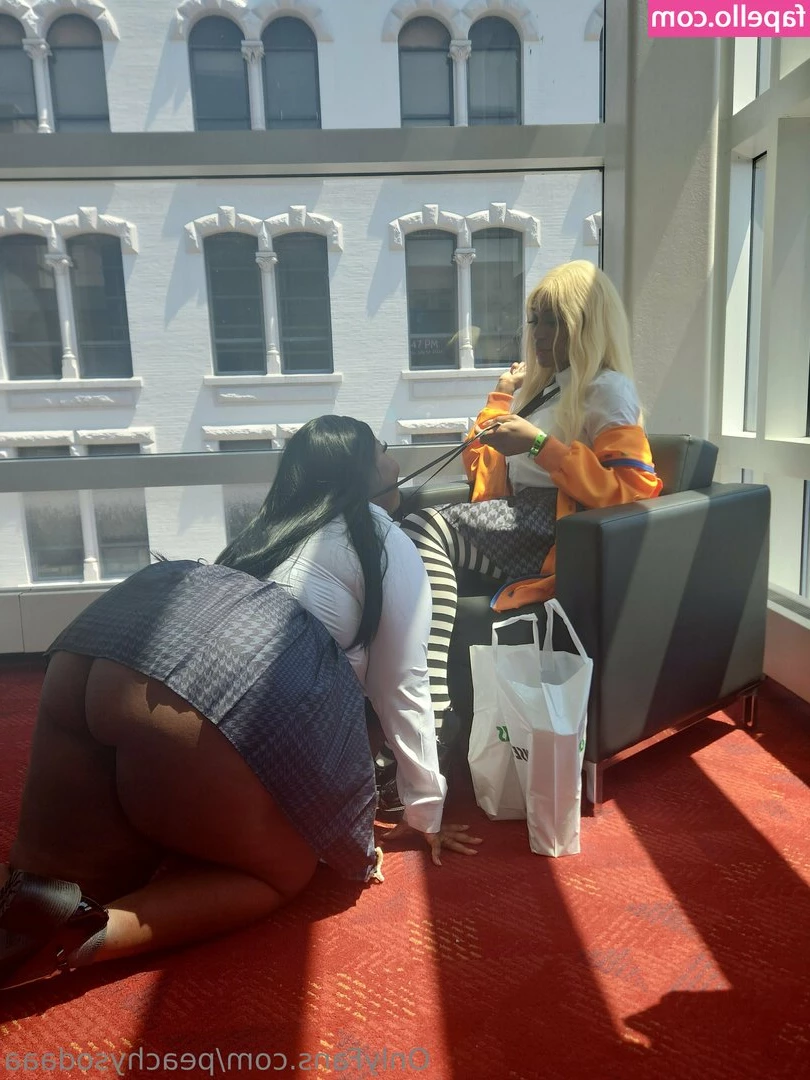 peachysodaaa - Do you guys even like the big tiddy content? (I do, it's fun 😆)