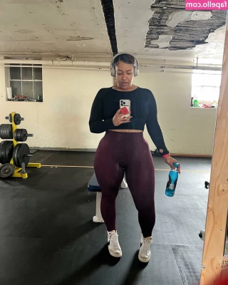 lightskin [ lightskin-1 ] - I m always making a mess in the morning can I just have a cleanup