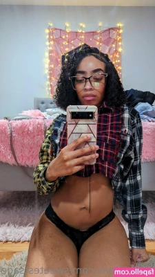 lightskin [ lightskin-1 ] - How do you want me to dress for you papi?